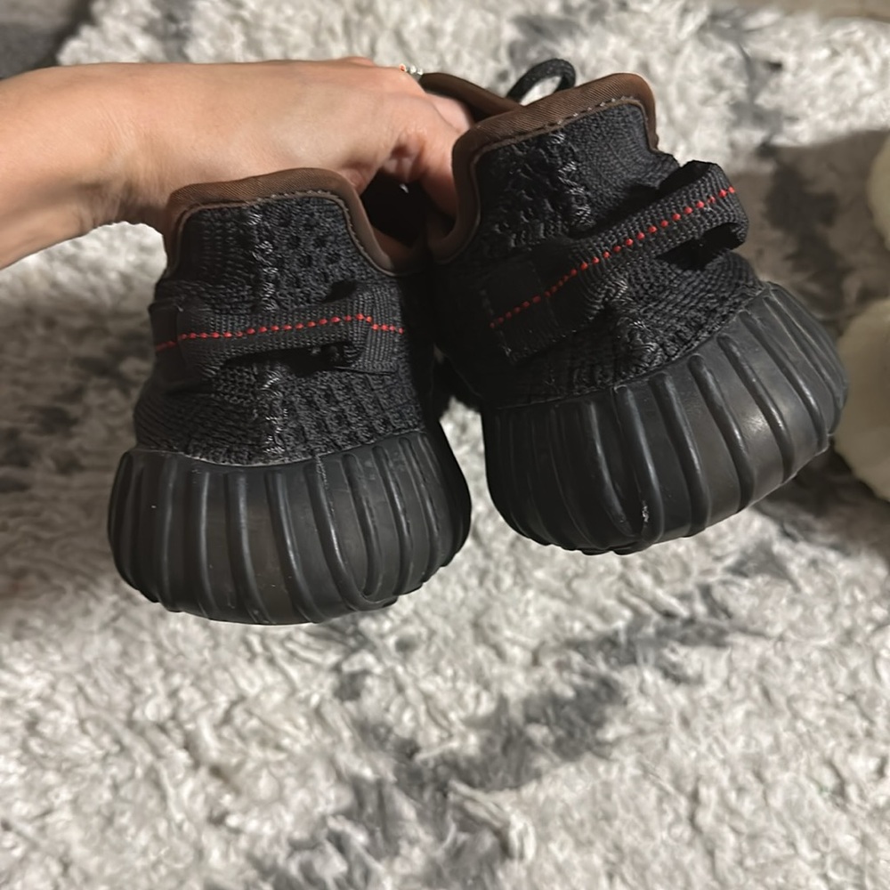 Yeezy 350 - image 4